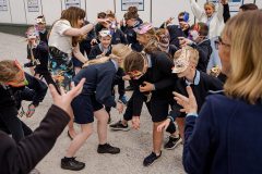 Children from local primary schools have been learning music from the opera Orfeo ed Euridice at Lismore Castle, creating costumes, singing on the stage and being shown the magic backstage at the DISCOVER OPERA TRAIL in partnership with Music Generation Waterford and Blackwater Valley Opera Festival